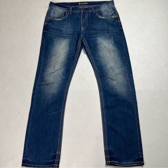 CJāBlackā|āFactoryāDistressedāBootcutāJeans - Picture 1 of 4